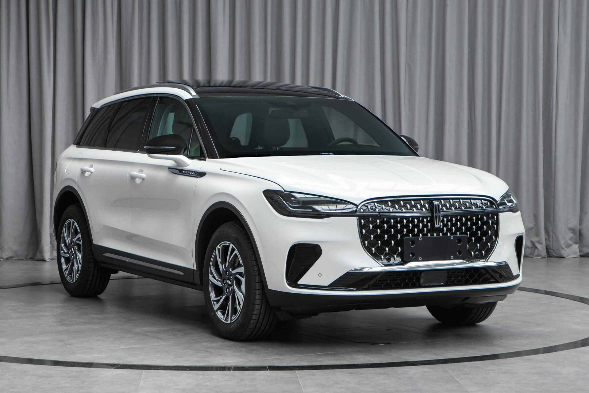 China’s Facelifted Lincoln Corsair Ditches The Whiskers And Looks