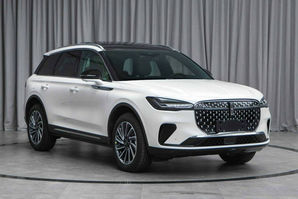  China’s Facelifted Lincoln Corsair Ditches The Whiskers And Looks Better For It