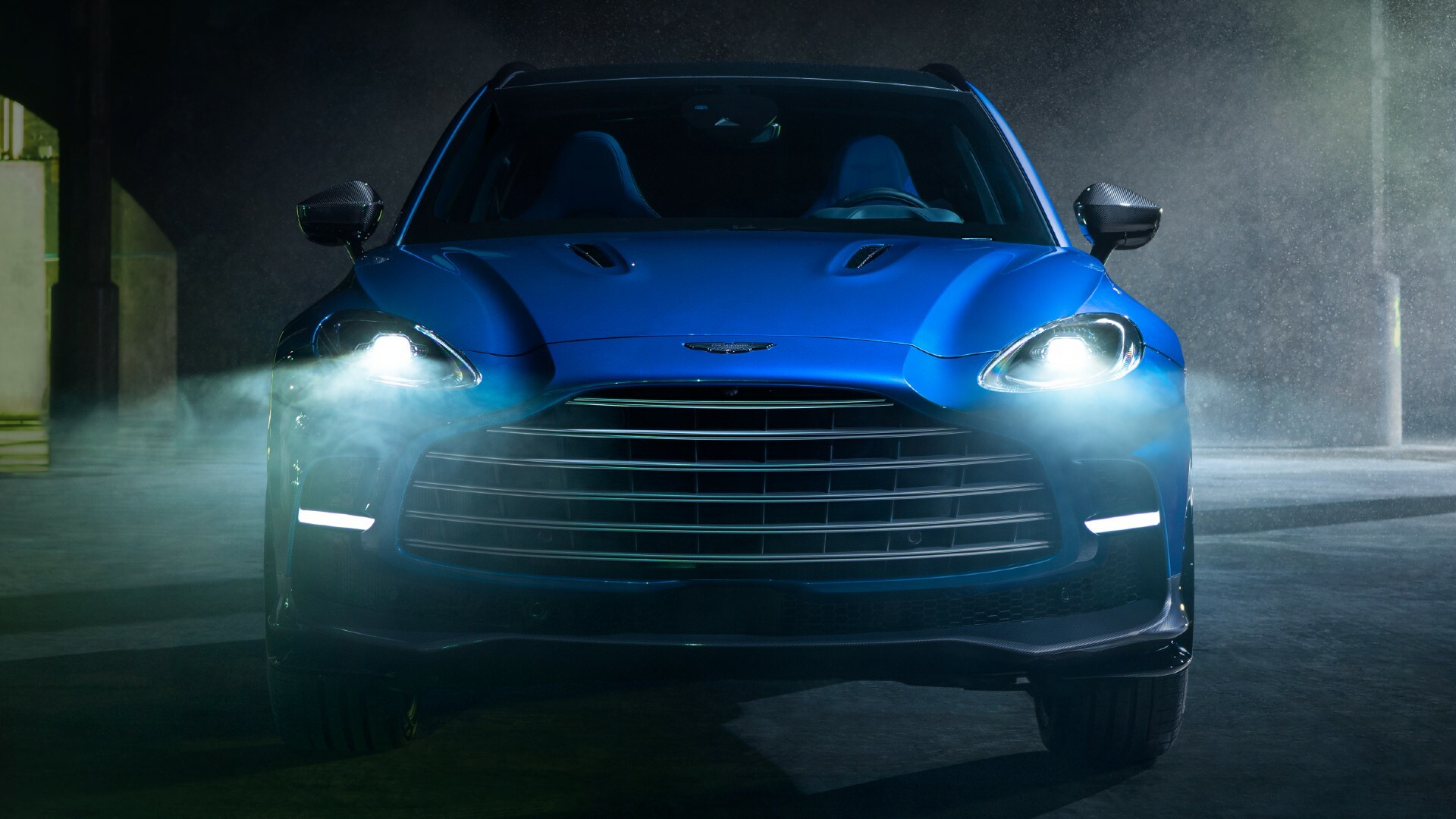 Aston Martin Could Launch A Lightweight Version Of The DBX - Vimarsana News