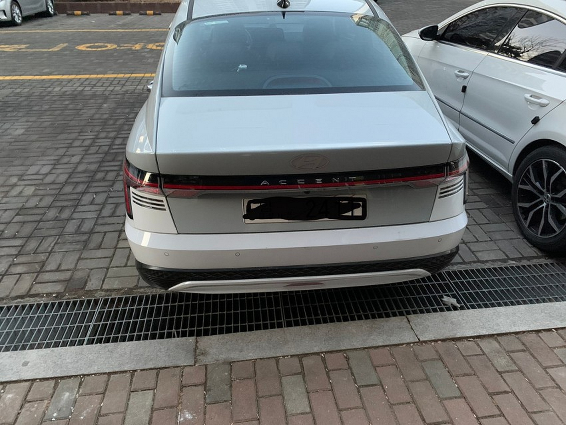 Hyundai Accent - Verna Scoop (2)