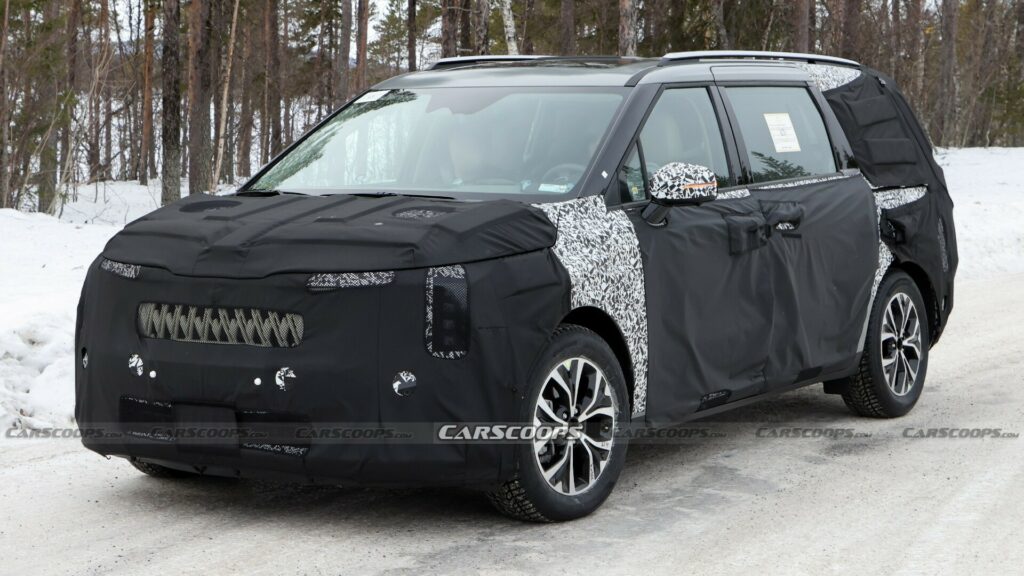  2025 Kia Carnival Spied With EV9-Inspired Styling On Both Ends