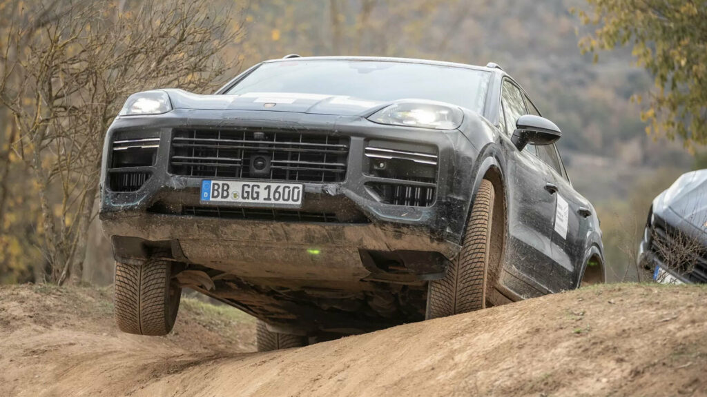  Porsche Will Build The Fourth-Generation Cayenne In Slovakia