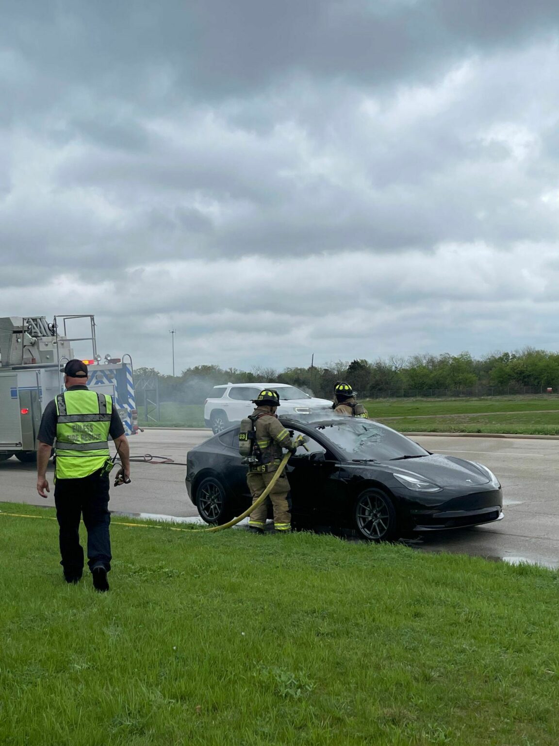 Tesla Model 3 Bursts Into Flames From Inside While Driving On The Road ...