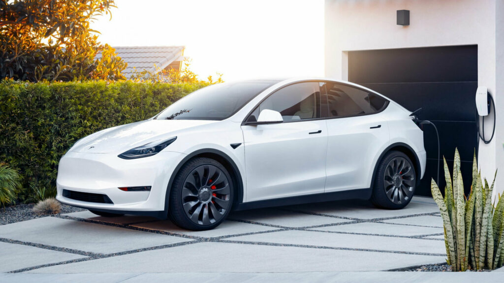  Tesla’s Model Y Is Crushing It, Becomes Europe’s Best Selling Model In First Half Of 2023