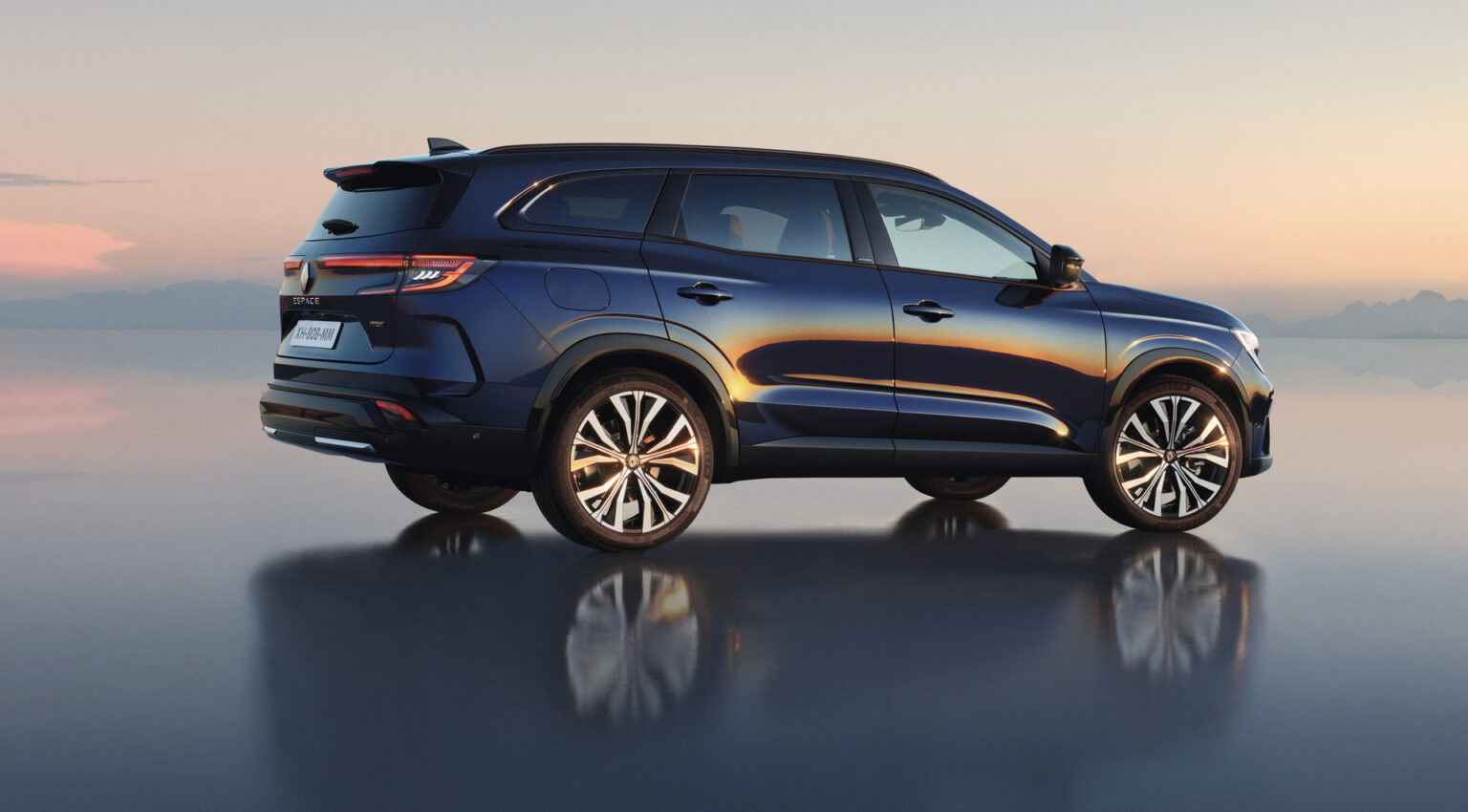 New Renault Espace Debuts As A Longer Austral SUV With Seven Seats