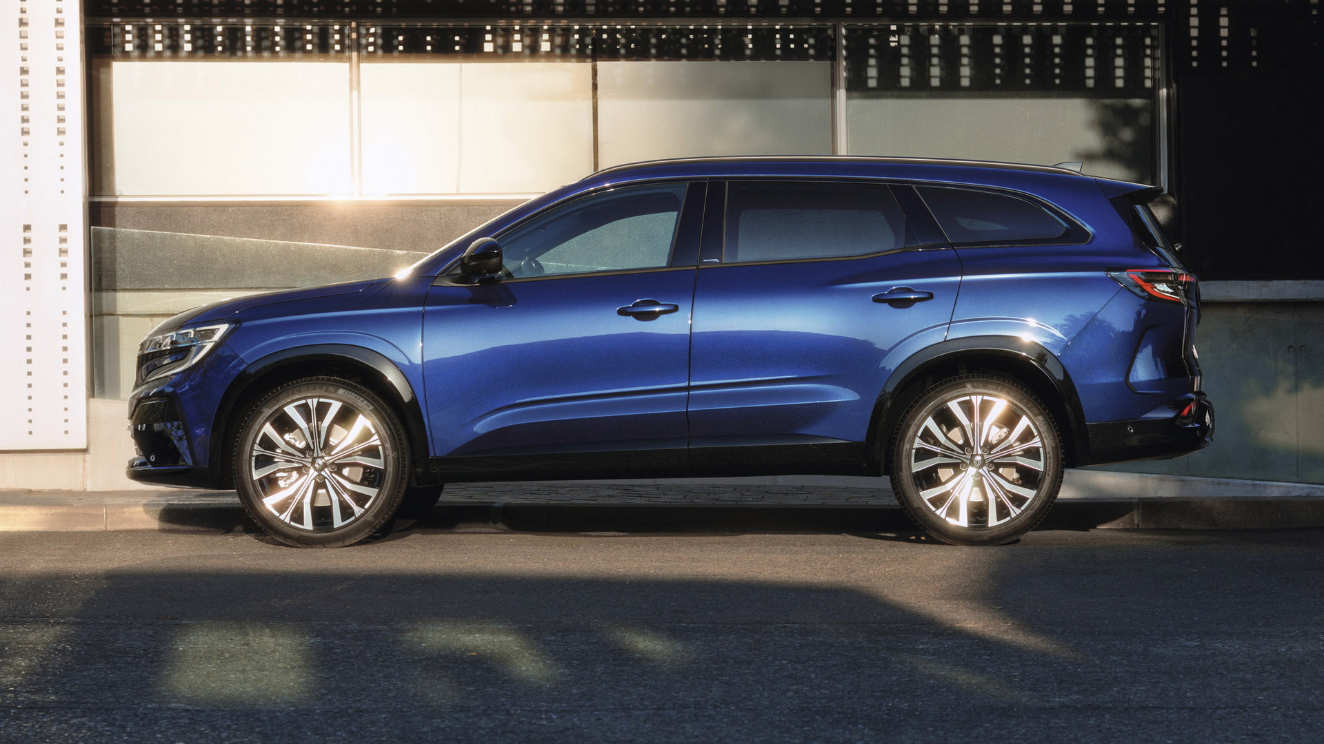 New Renault Espace Debuts As A Longer Austral SUV With Seven Seats
