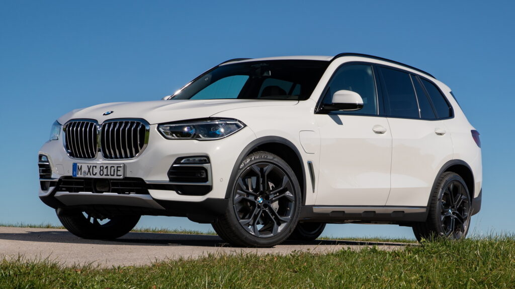  Second-Row Headrests May Not Stay In Place Leading To 2023 BMW X5 Recall