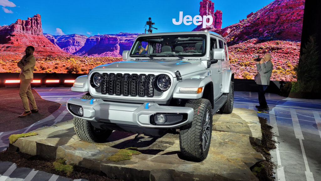 2024 Jeep Wrangler Gets A Divisive Face But A Welcome New Interior, More  Off-Road Chops | Carscoops