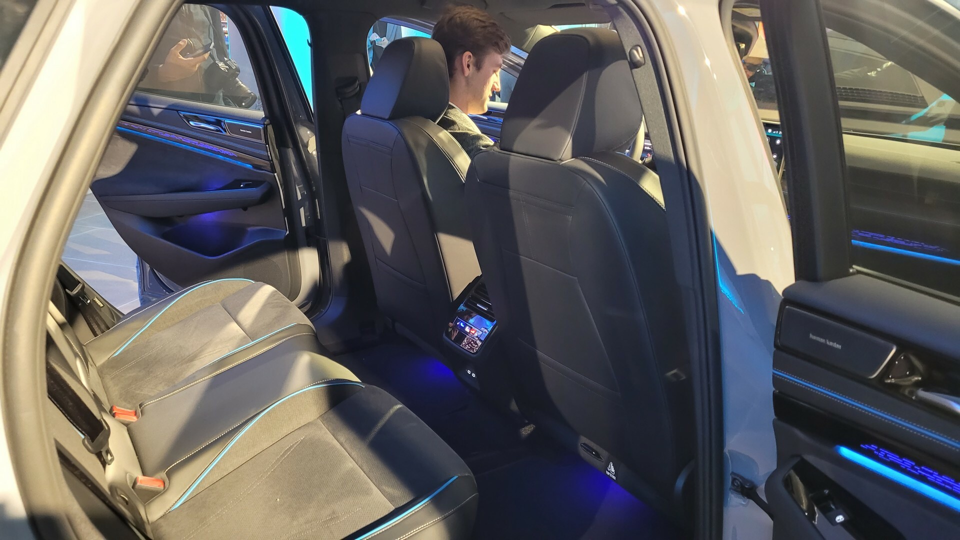 2025 VW ID.7 CarScoops 100