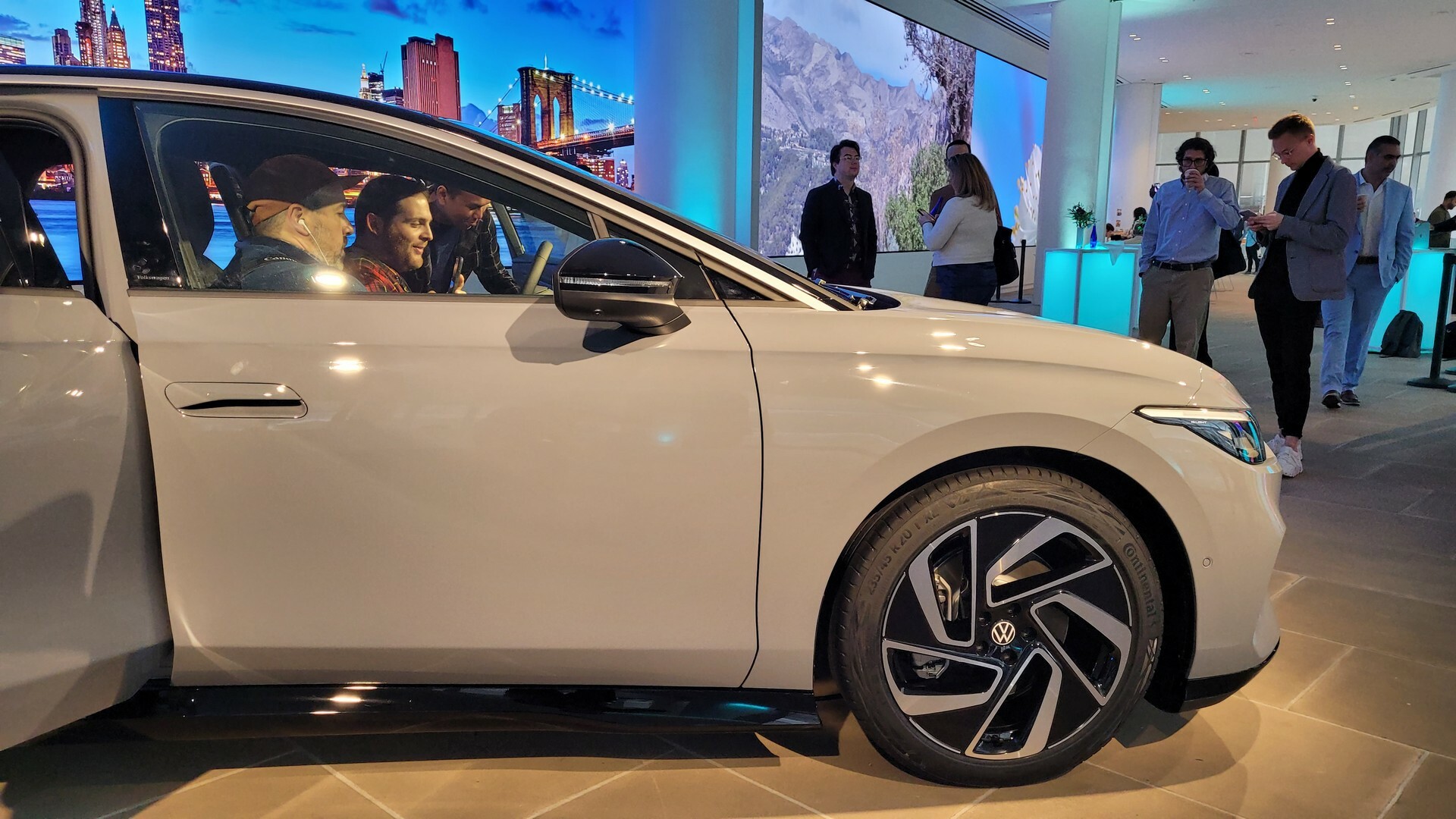 2025 VW ID.7 CarScoops 16
