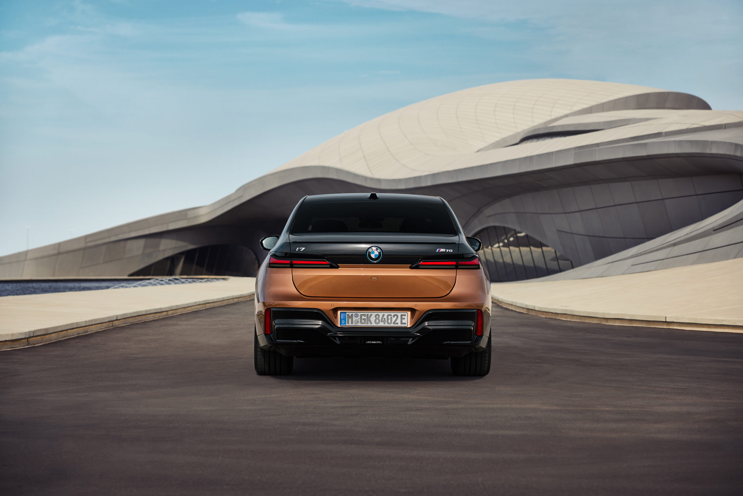 New 650 HP BMW i7 M70 xDrive Is The Closest To An M7 We’ll Ever Get ...