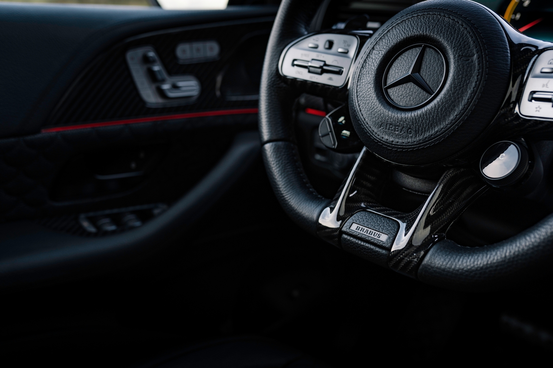 Brabus 900 Superblack 2 - 12