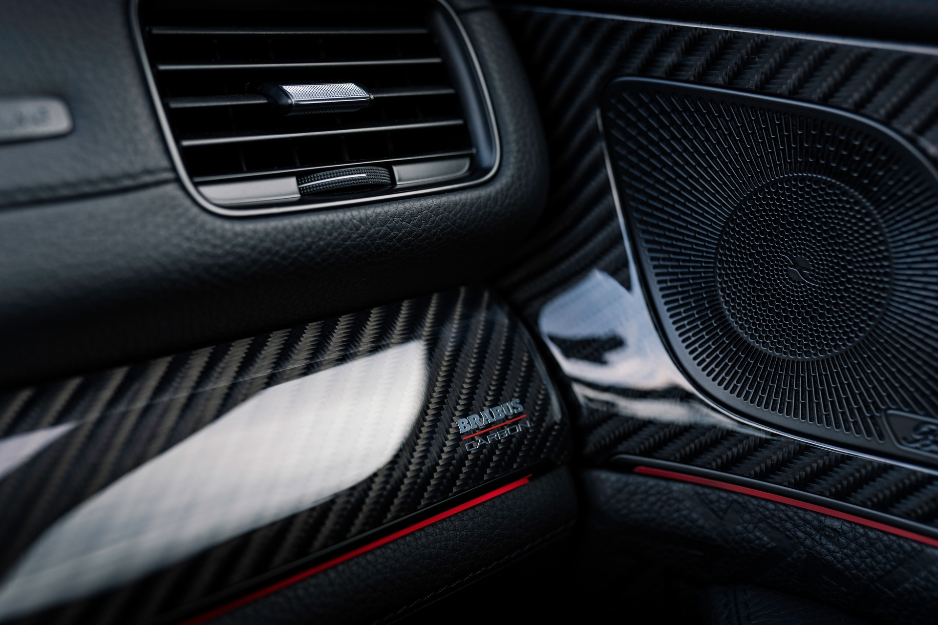 Brabus 900 Superblack 2 - 13