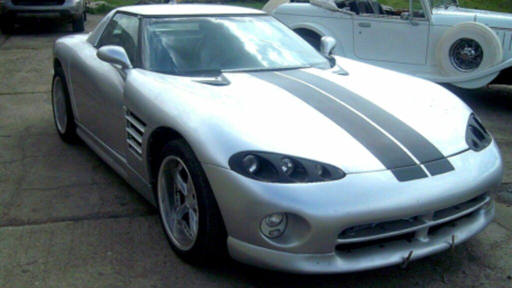  Dodge Viper Impersonator Is Actually A Corvette C4 And Can Be Yours For $19k