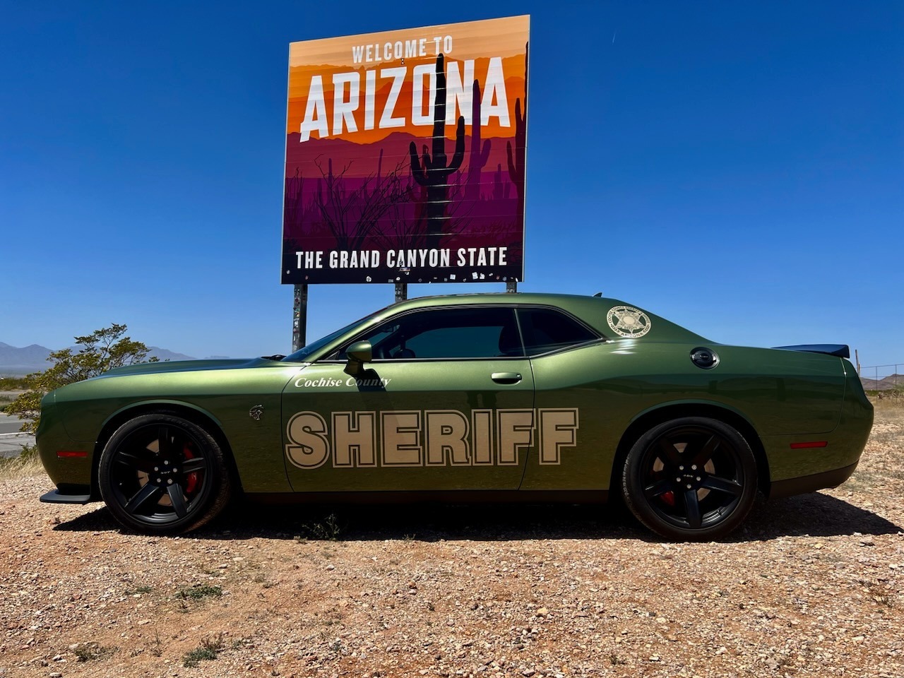 Arizona Sheriff's Office Gets 203 MPH Dodge Challenger SRT Hellcat