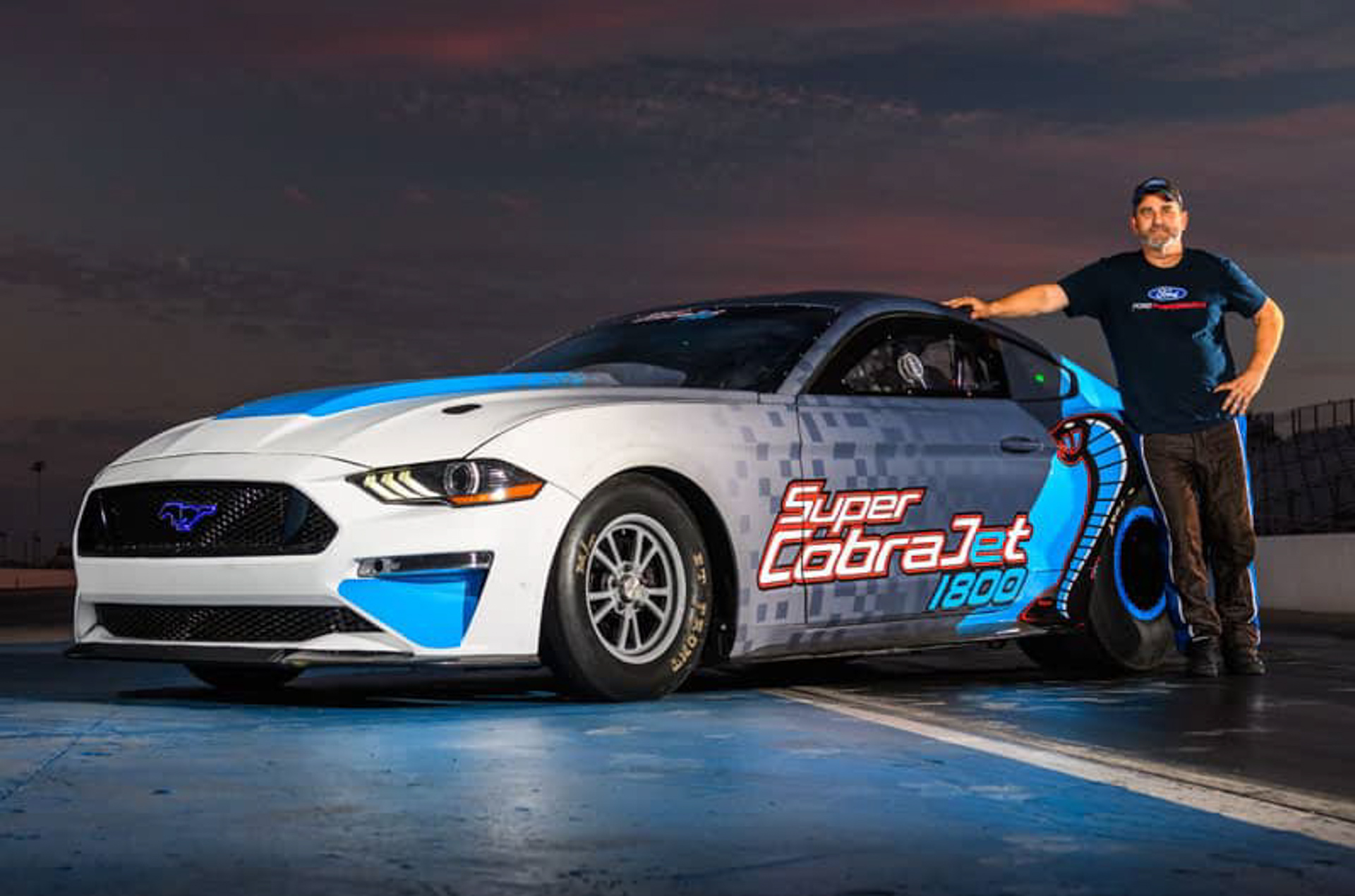 Ford MUSTANG SUPER COBRA JET 1800 00005