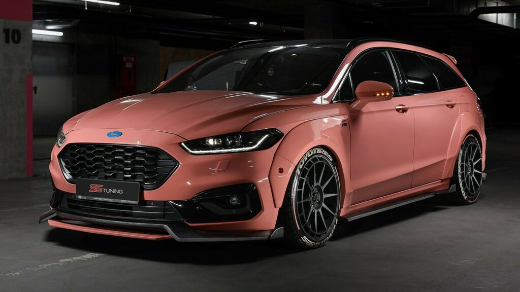 This Modified Ford Mondeo Wagon Was Inspired By Peppa Pig