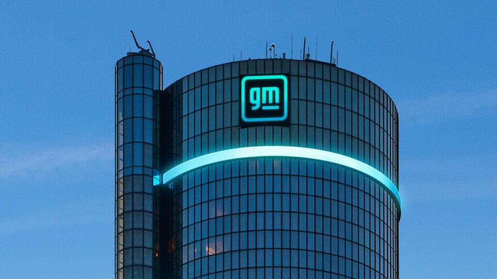  GM Hires Former Apple Executive To Lead Its Software Future