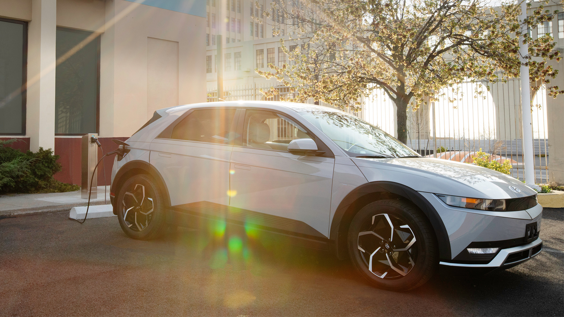 Hyundai To Deploy Curbside Chargers With The Help Of Brooklyn Firm - Vimarsana News