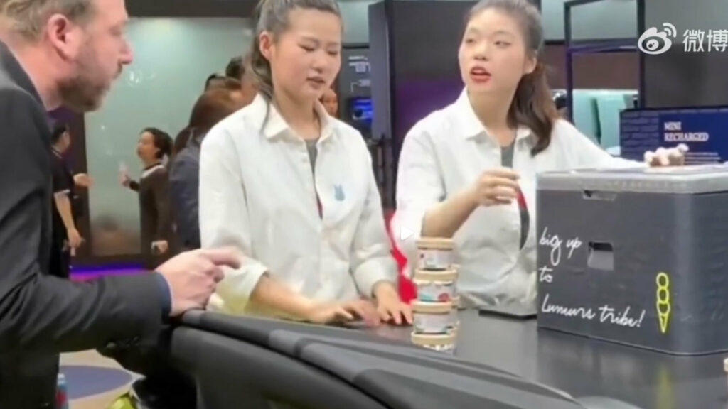  MINI Gave Away Free Ice Cream At The Shanghai Auto Show, It Sparked A Meltdown