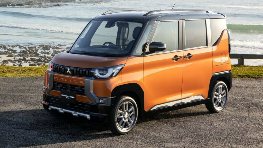  Mitsubishi Delica Mini Launched In Japan As An Adventurous Kei Car With Optional 4WD