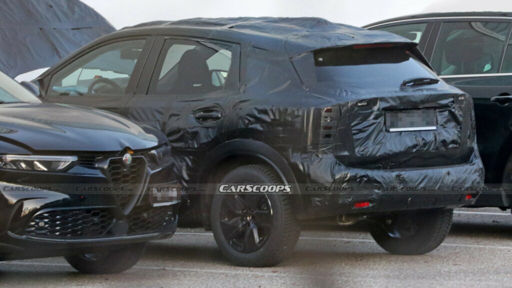  Mystery Nissan SUV Spied: Is It The Next Juke Or Kicks?