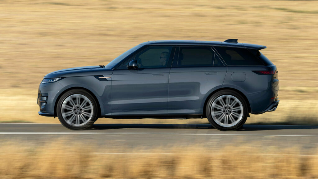  JLR Needs To Fix 5 Range Rover Sport Models As They Have The Wrong Taillights