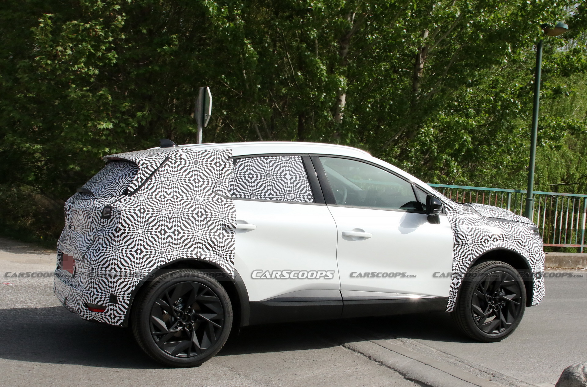 Renault Captur Scoops - 21