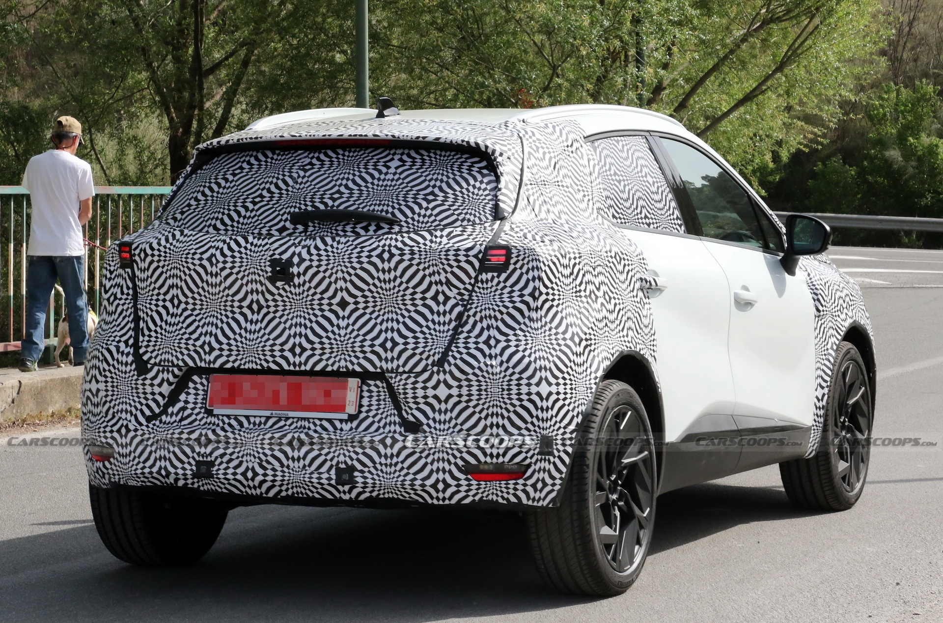 Renault Captur Scoops - 23