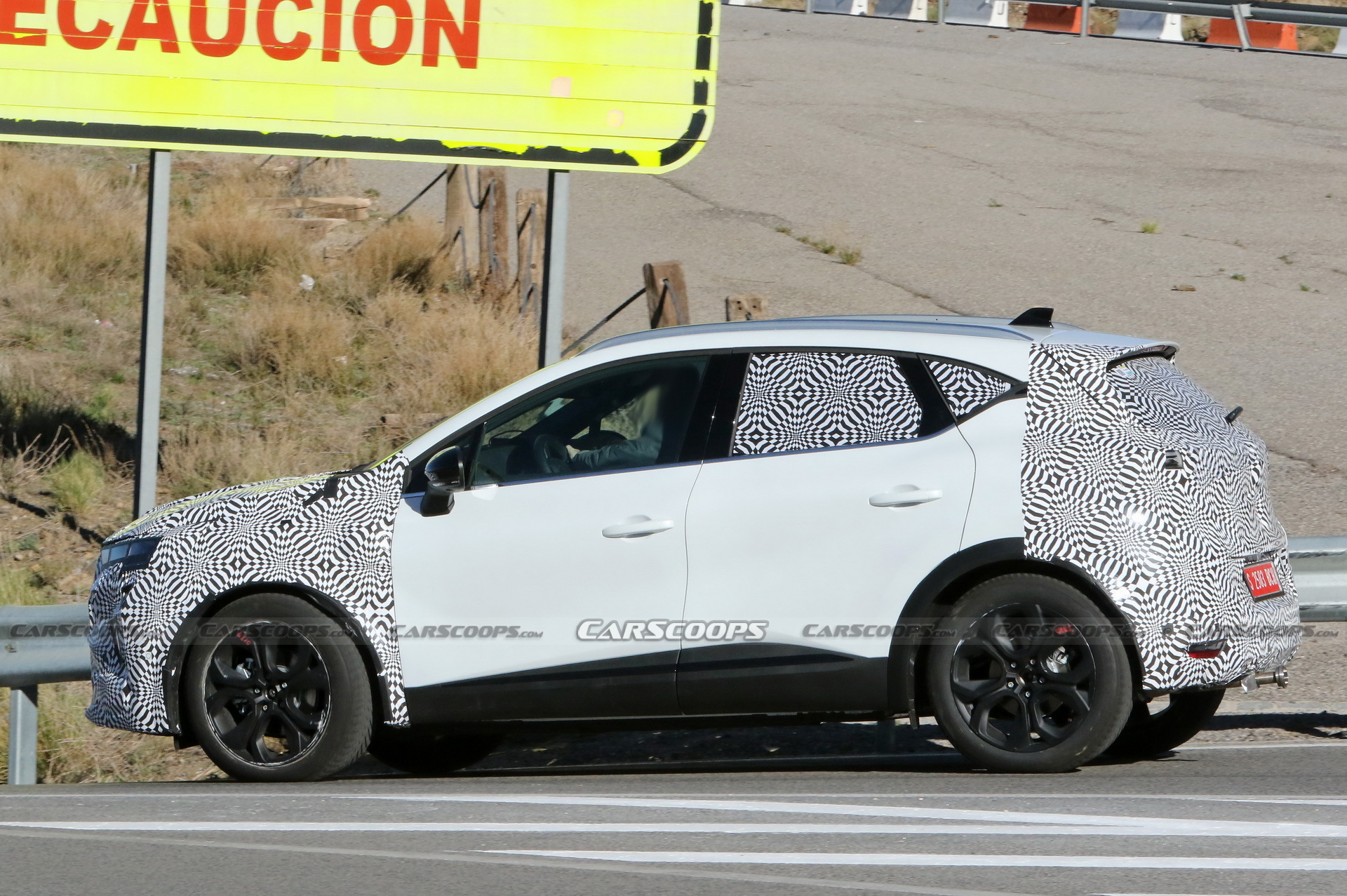 Renault Captur Scoops - 8