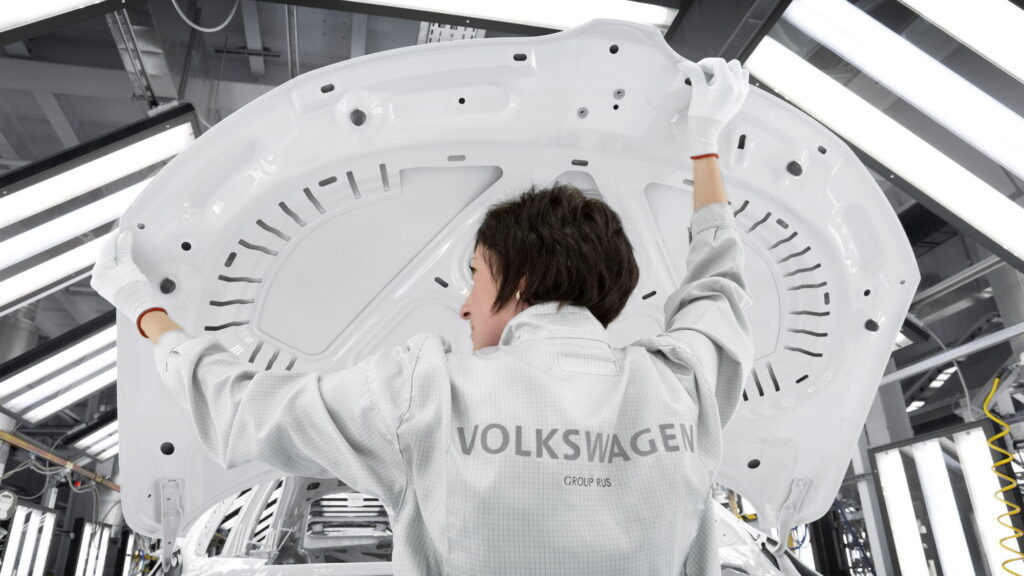  GAZ Group Sues Volkswagen For $348 Million In Russia