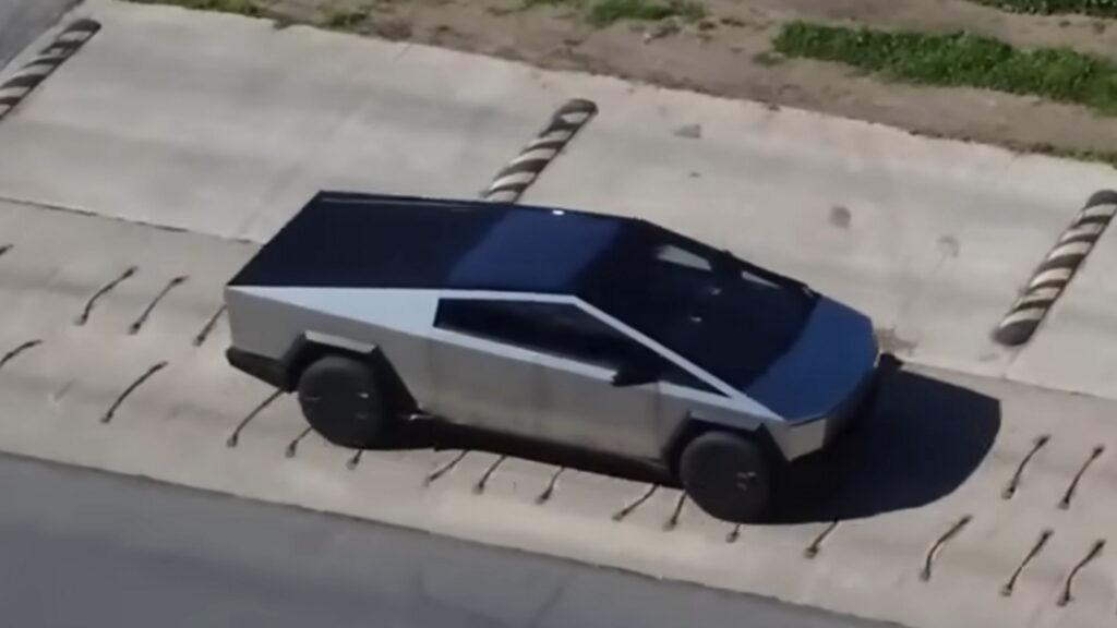  See How The Tesla Cybertruck’s Suspension Handles Rough Roads In Drone Footage