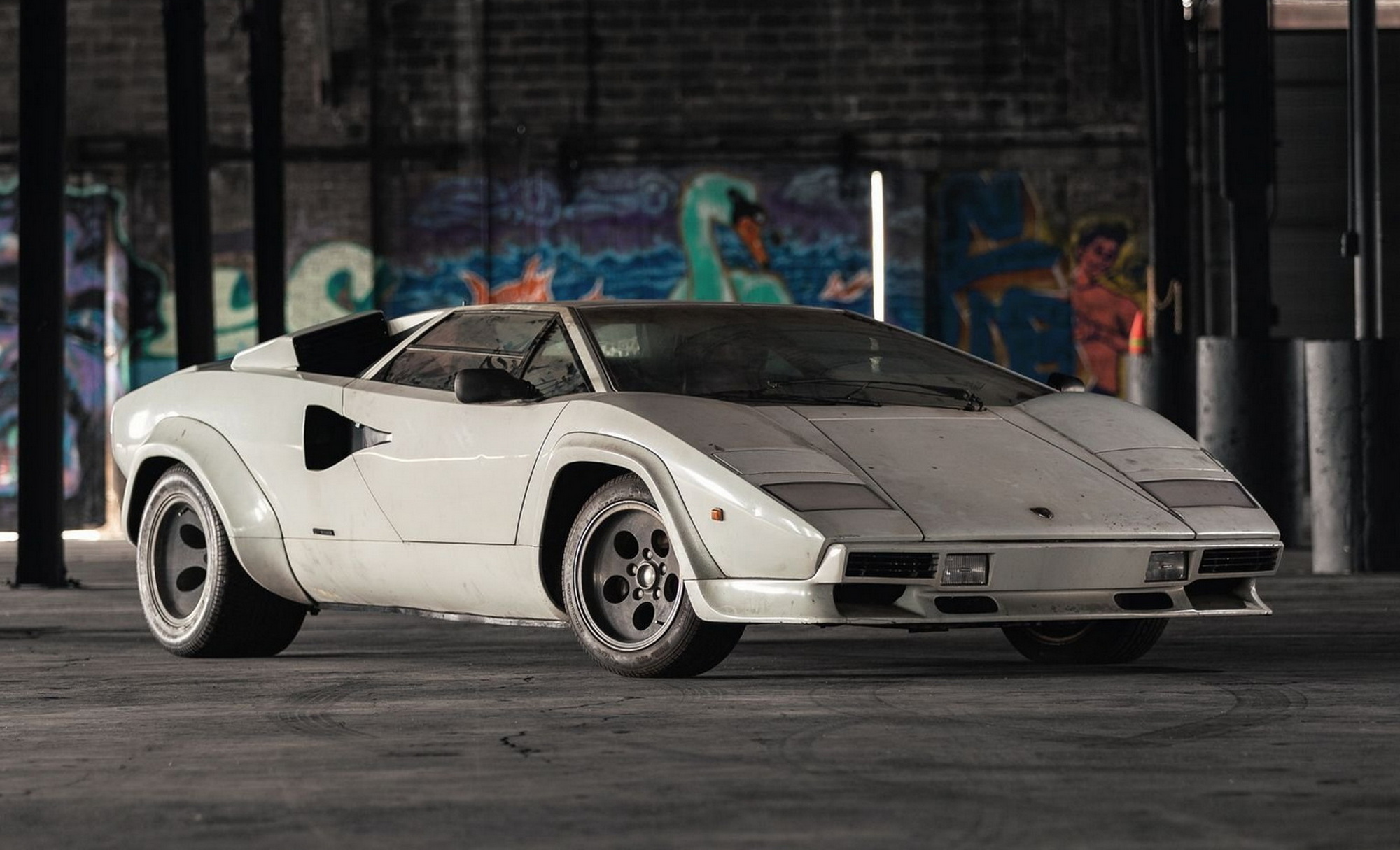 Pierwsze Lamborghini Countach LP500S gwiazdy rocka jest już na sprzedaż