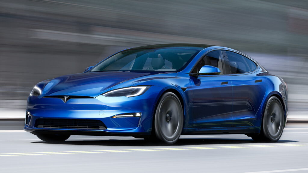  U.S. Transportation Secretary Says “There Is A Real Concern” Over Tesla’s Autopilot