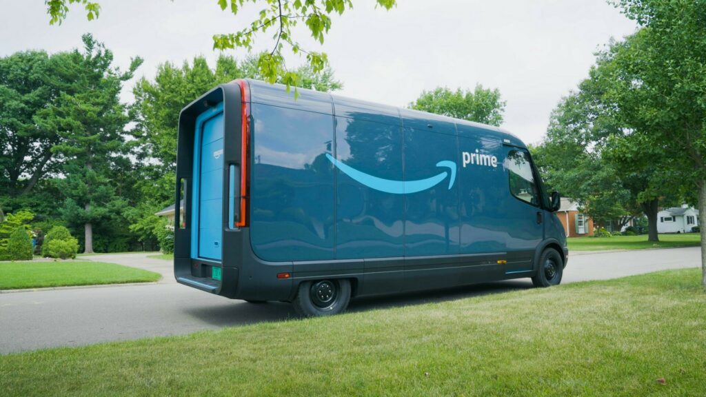  Amazon Facing Lawsuit Alleging It Forced Delivery Drivers To Pee In Bottles