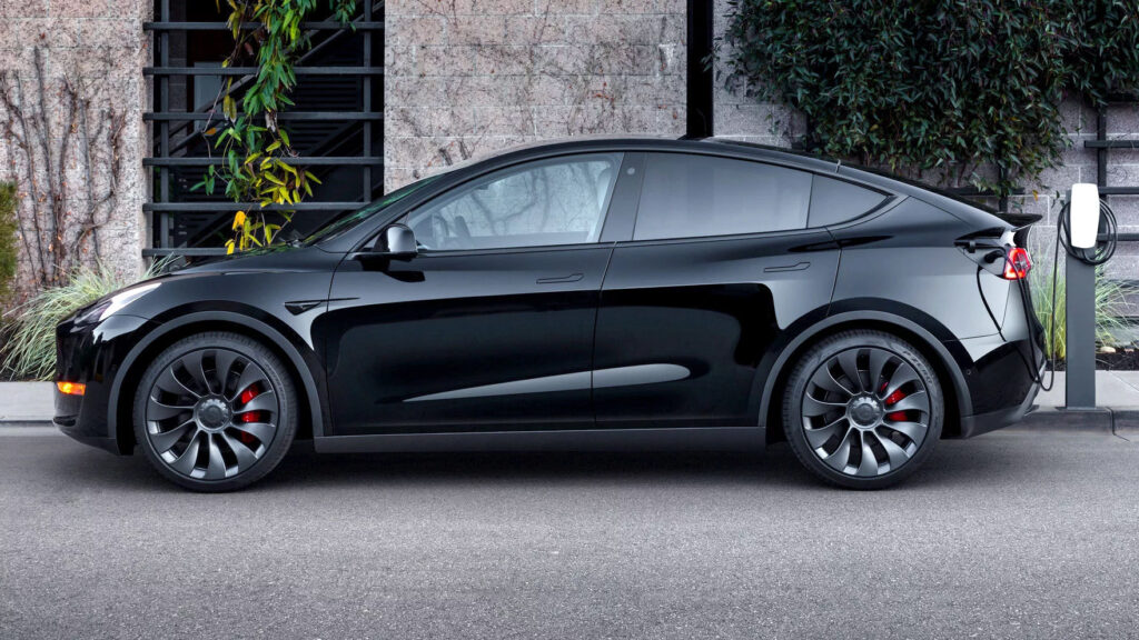  Tesla Model Y Becomes World’s 3rd Best-Selling Car Challenging Toyota’s Reign