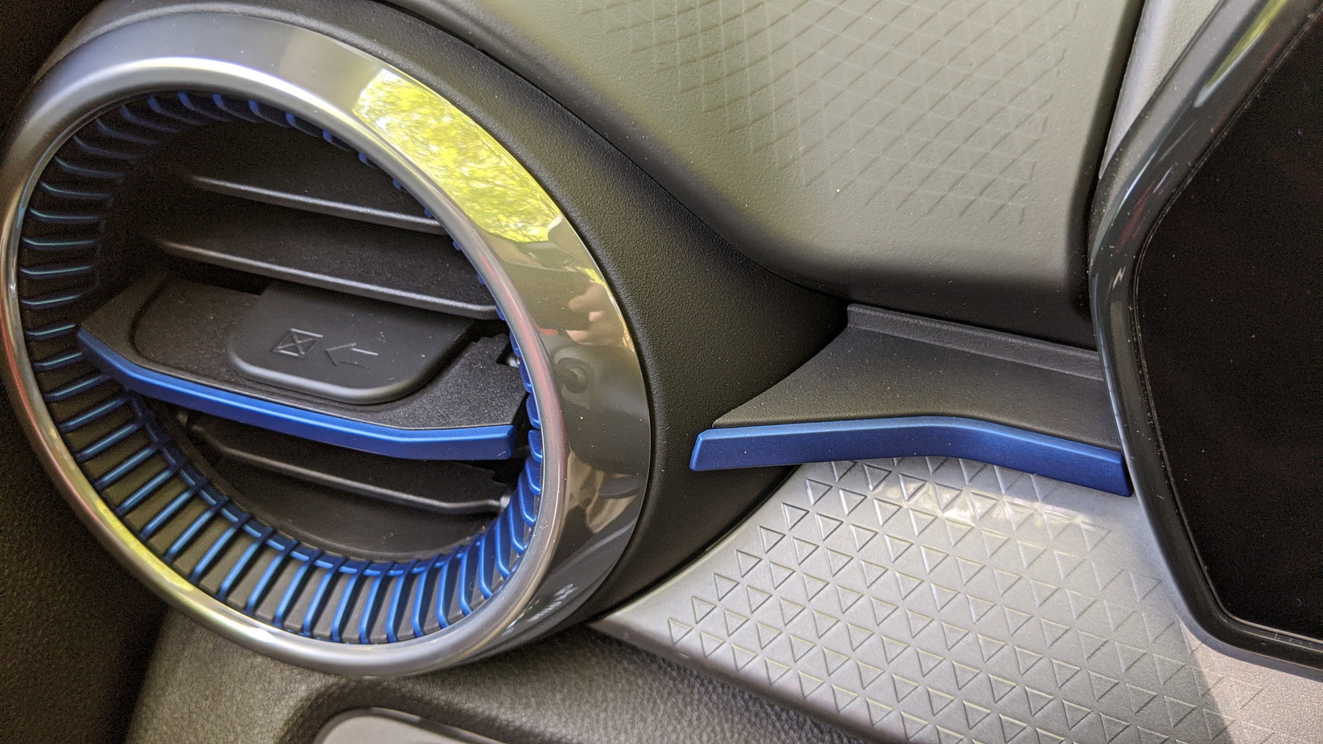 2024 Chevrolet Trax -Stephen Rivers for Carscoops-38