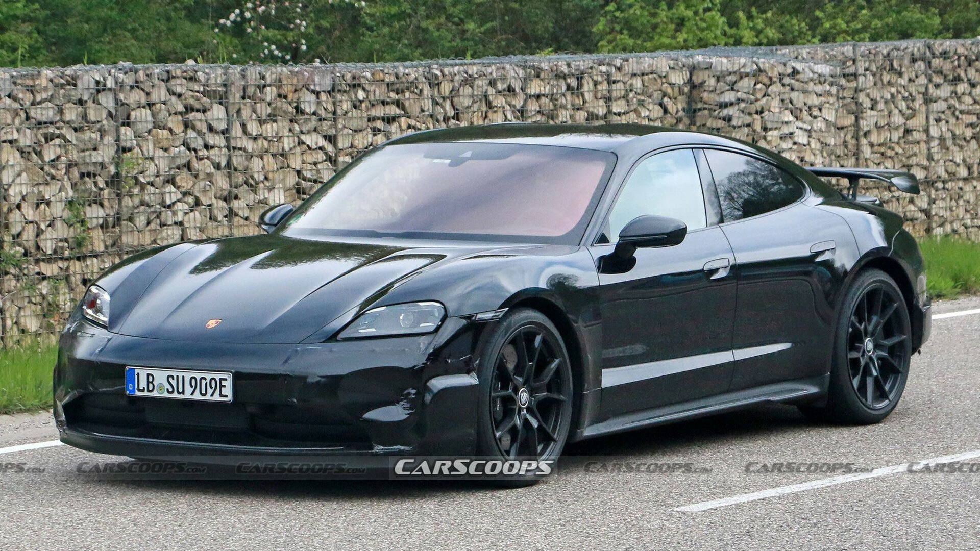 1,000 HP Porsche Taycan Turbo GT Will Show The Tesla Model S Plaid Who's  Boss