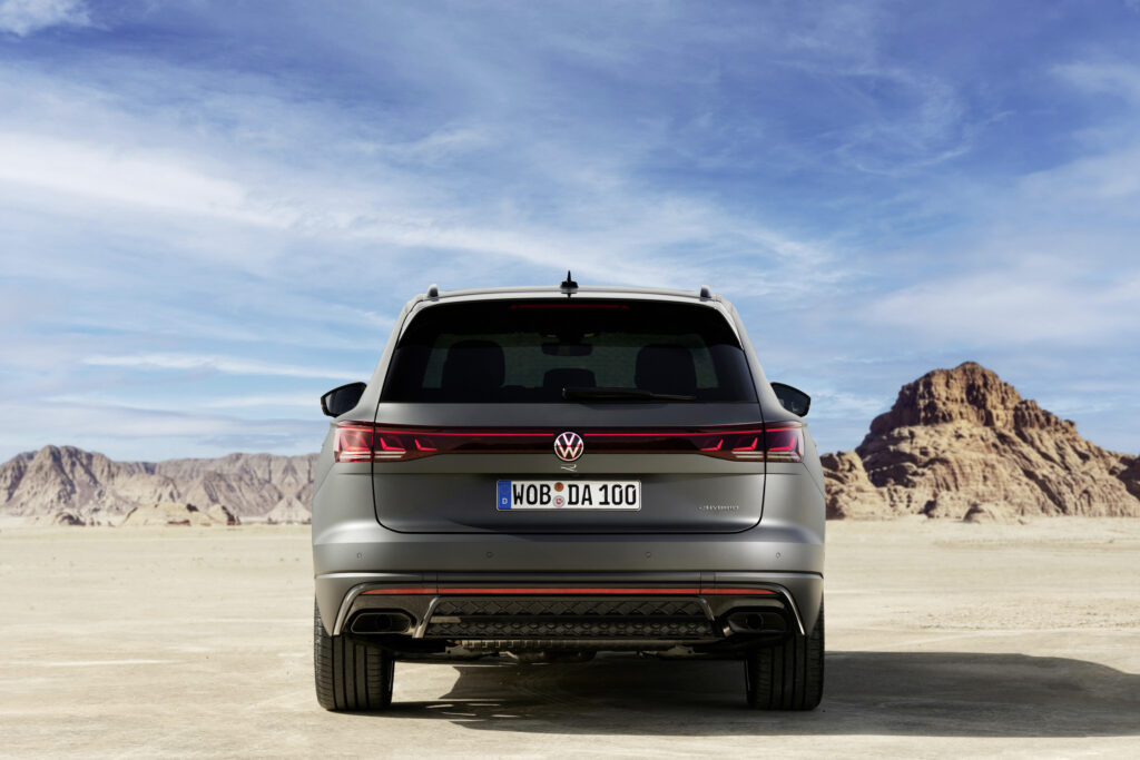 2024 Volkswagen Touareg Gets A Facelight And Some Interior Tweaks Too |  Carscoops
