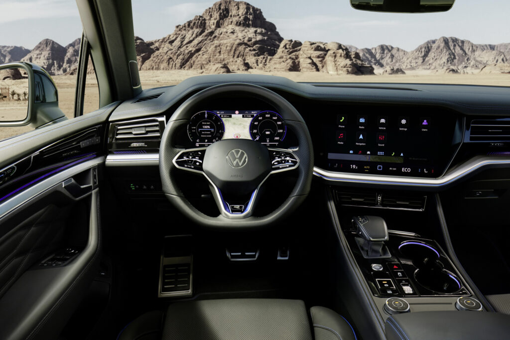 2024 Volkswagen Touareg Gets A Facelight And Some Interior Tweaks Too |  Carscoops