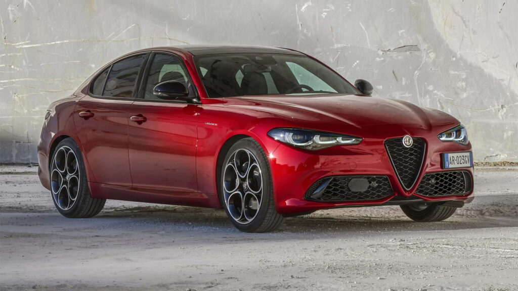  Alfa Romeo Targets BMW With $1,800 Price Cuts On 2024 Giulia and Stelvio Facelift
