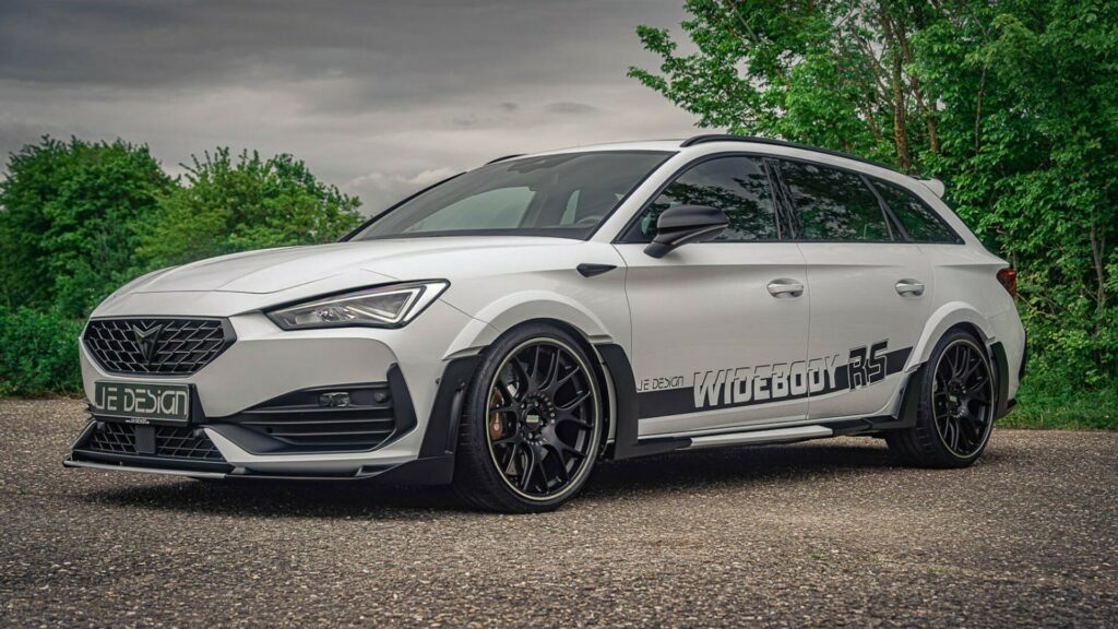  Cupra Leon Sports Tourer Spiced Up From JE Design With Wide Bodykit And 365 HP