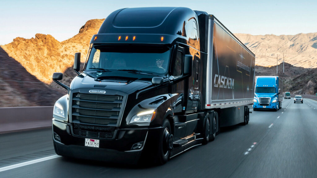  NHTSA Investigating Daimler’s Freightliner Cascadia Trucks Over False Positive AEB Braking