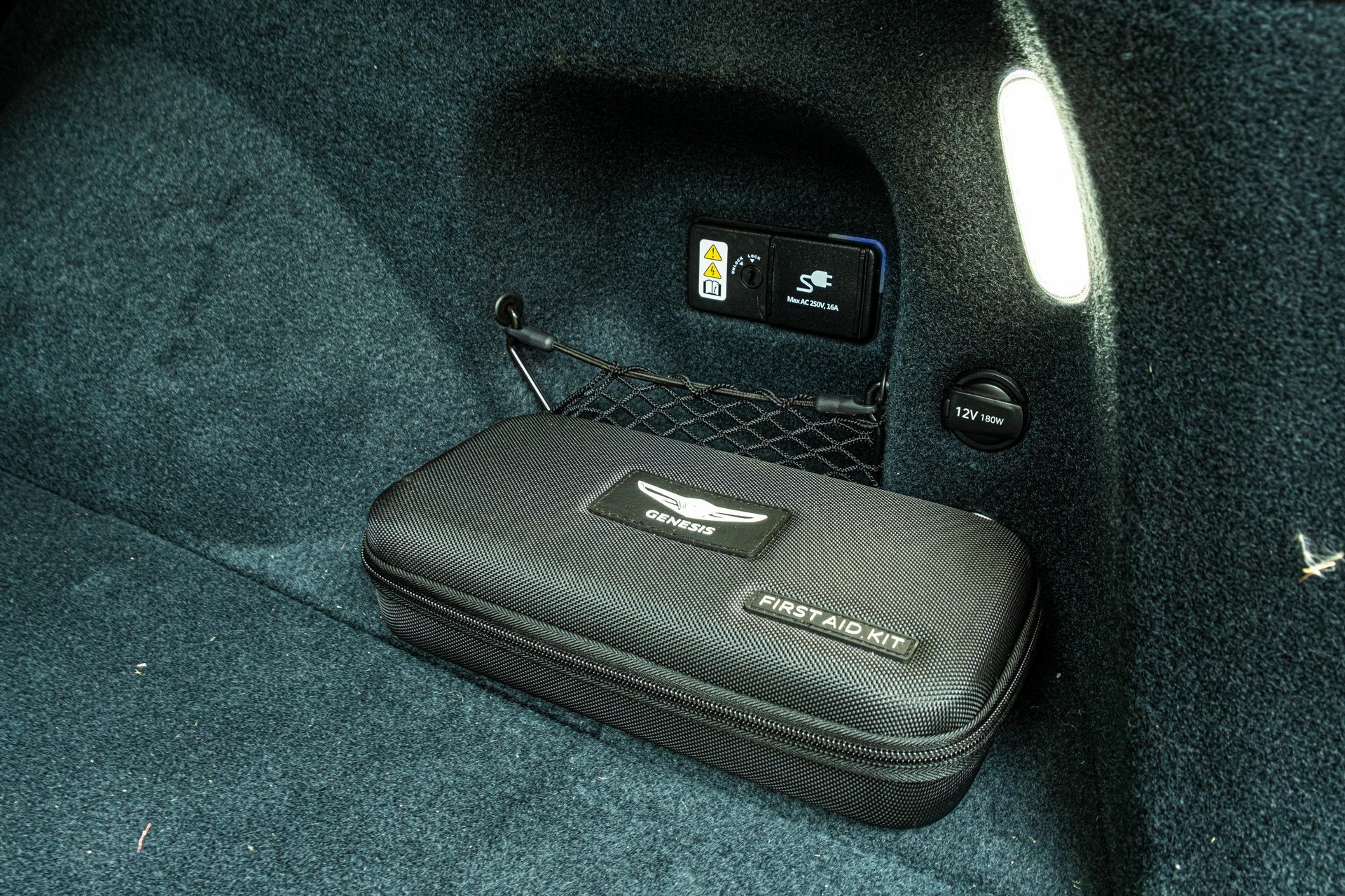 Genesis Electrified GV70 - 33