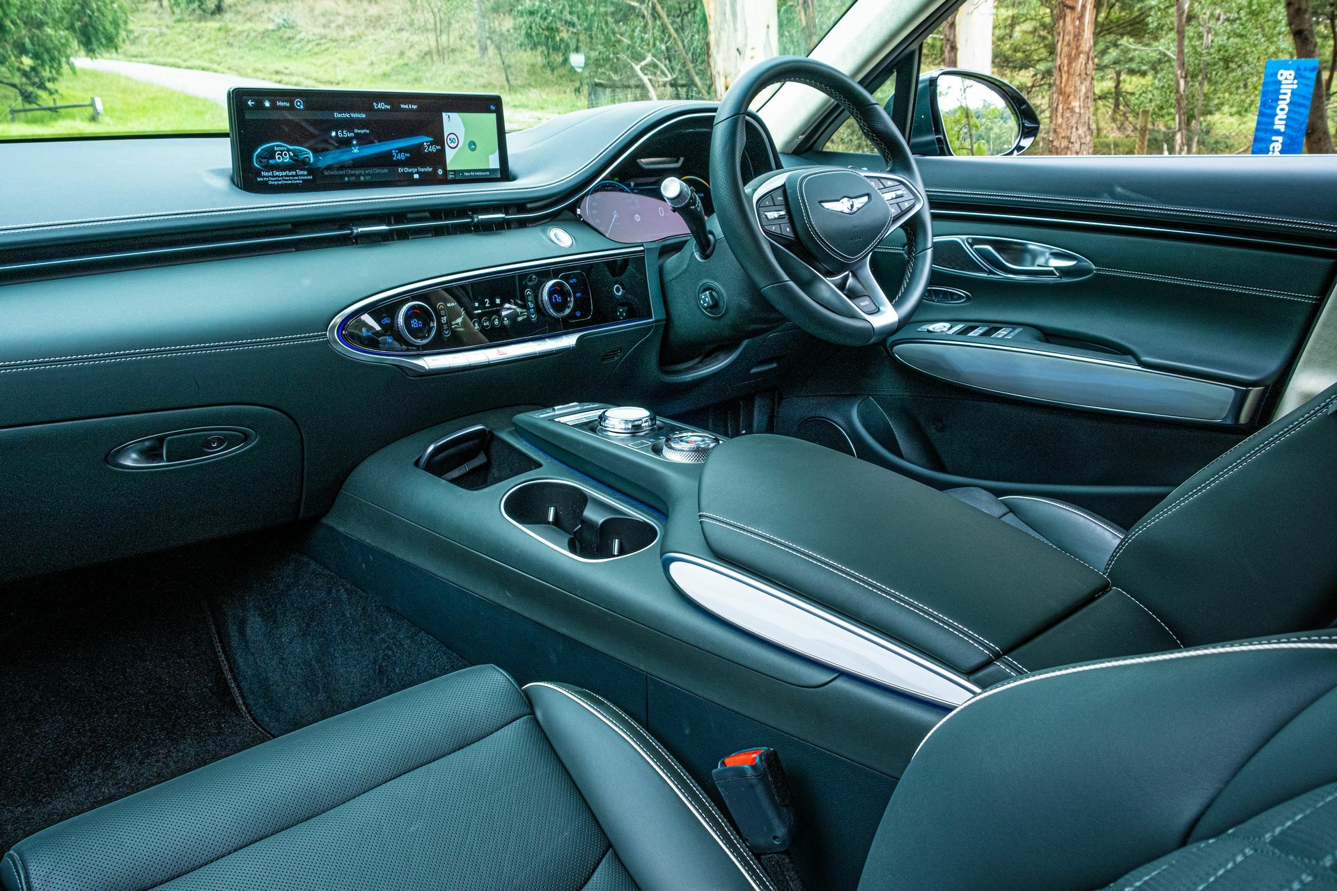 Genesis Electrified GV70 - 50