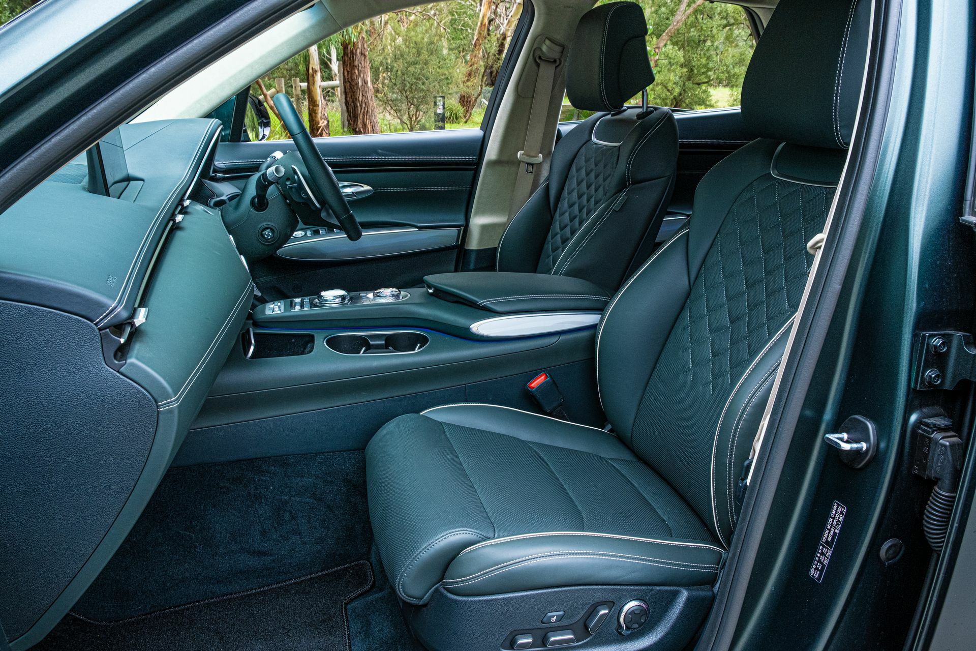 Genesis Electrified GV70 - 53