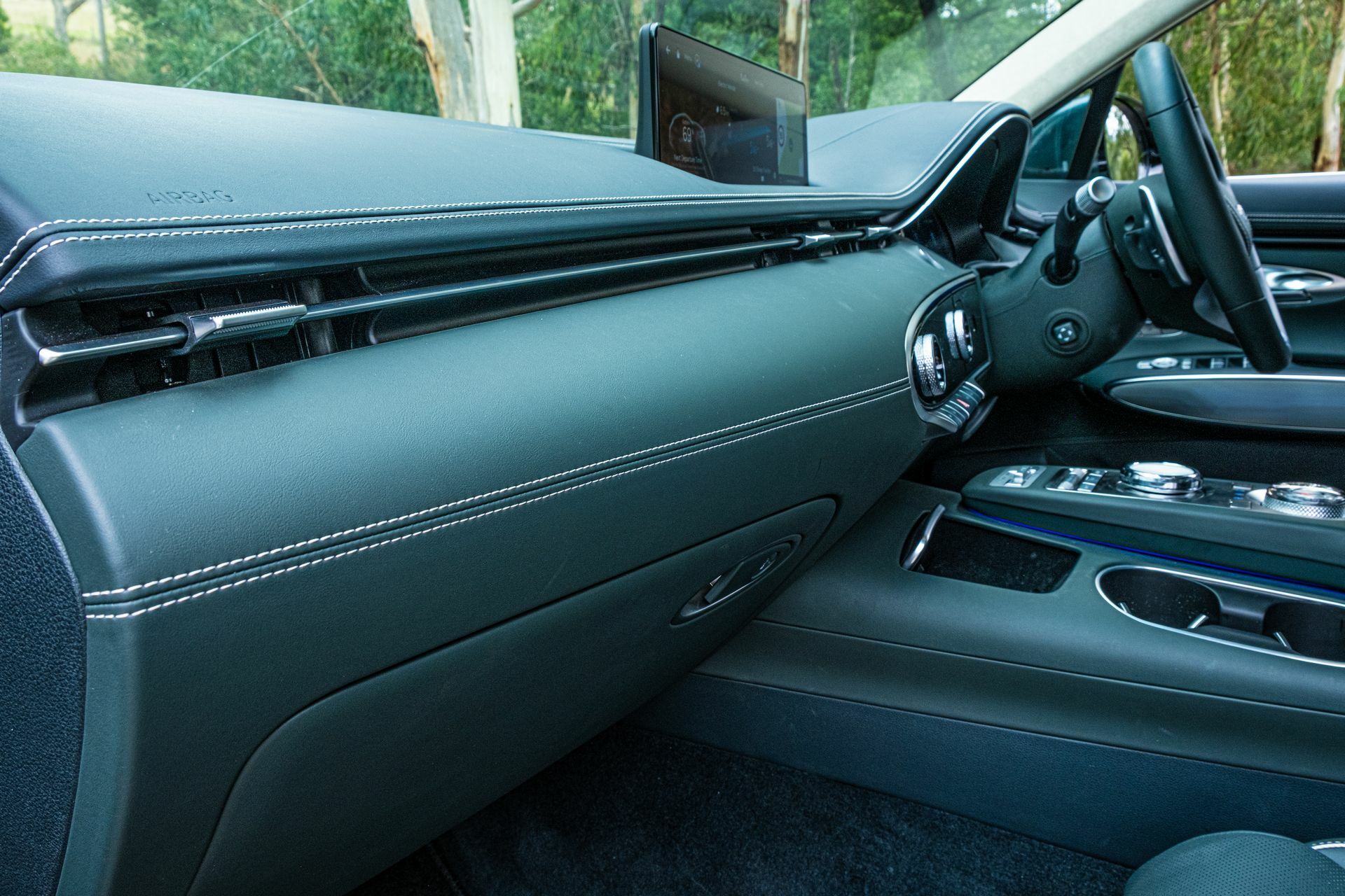 Genesis Electrified GV70 - 54