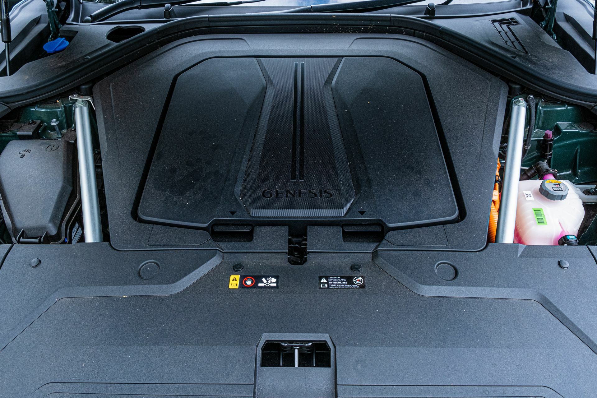 Genesis Electrified GV70 - 55