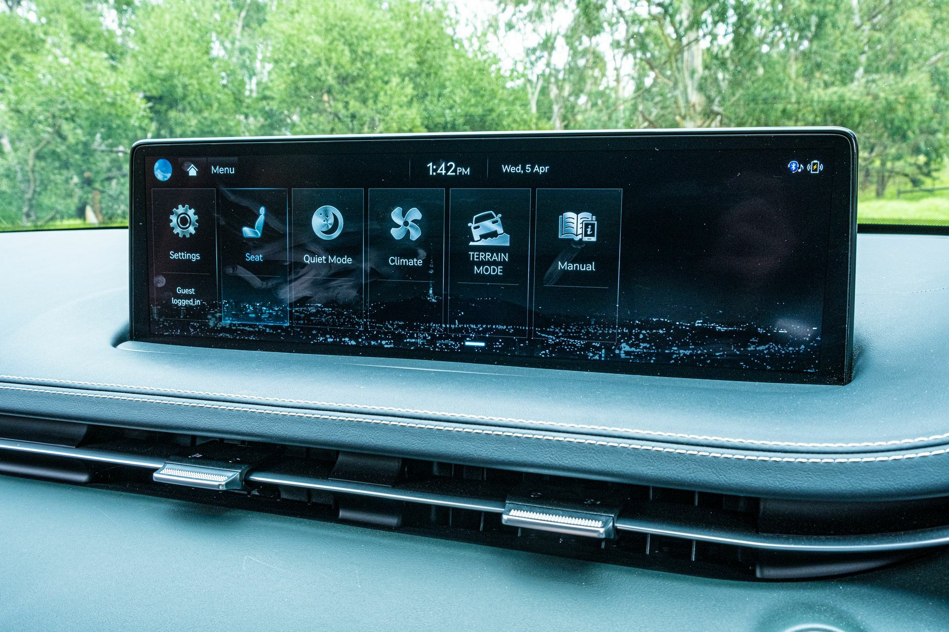 Genesis Electrified GV70 - 60