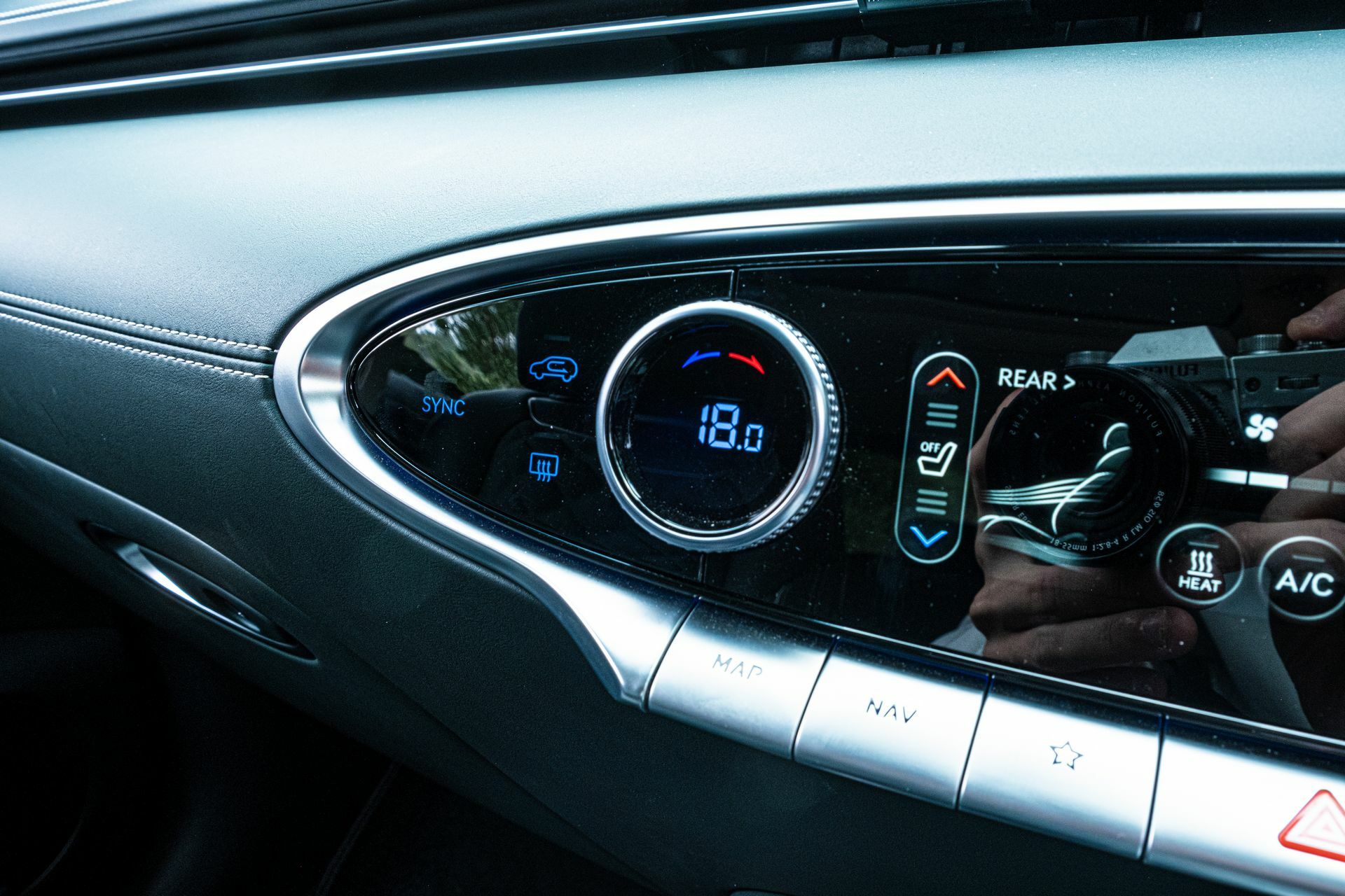 Genesis Electrified GV70 - 69